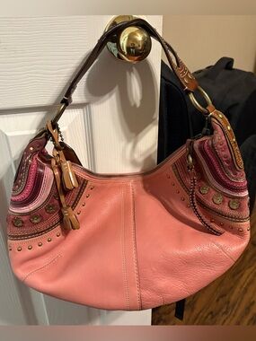 Coach Vintage Coral Pink Leather Shoulder Bag with Tan & Magenta Accents
